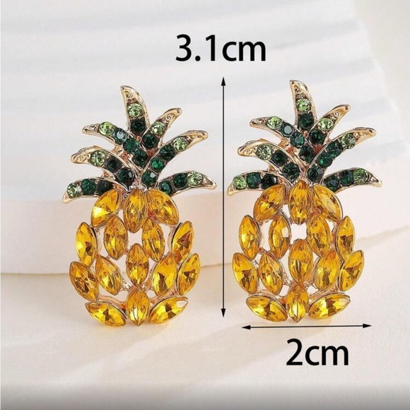 ✨NEW Gold and Green Pineapple Rhinestone Crystal hypoallergenic Earrings - Picture 5 of 5